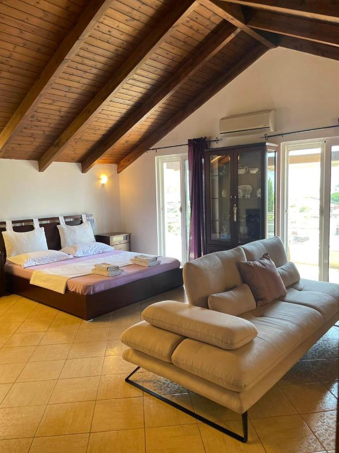 Apartments Athina Orikum Zewnętrze zdjęcie