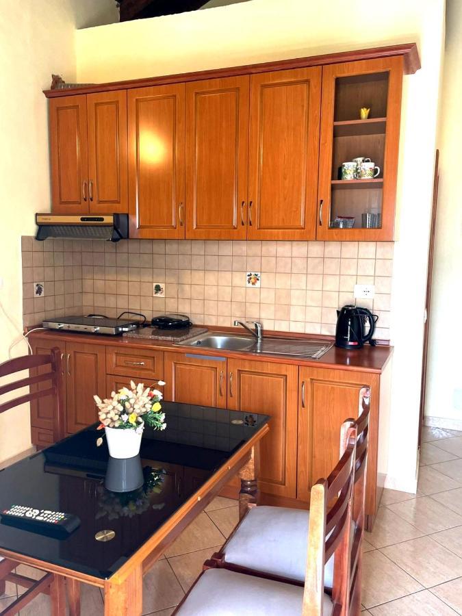 Apartments Athina Orikum Zewnętrze zdjęcie