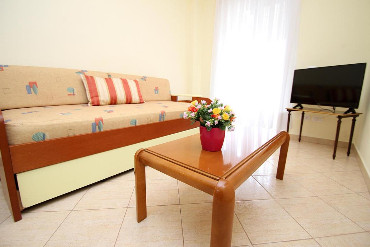Apartments Athina Orikum Zewnętrze zdjęcie